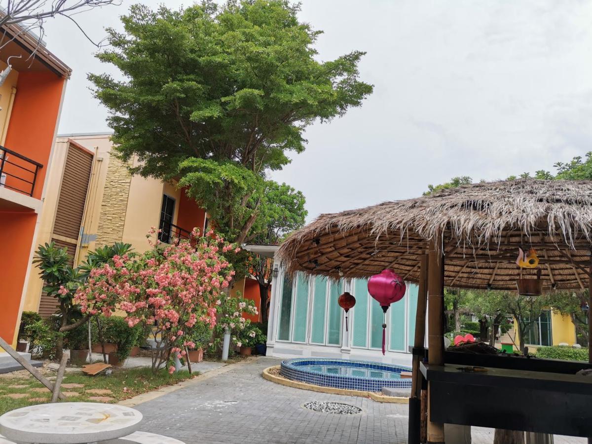 Bangkok.Grand.Resort Bang Bo Exterior foto