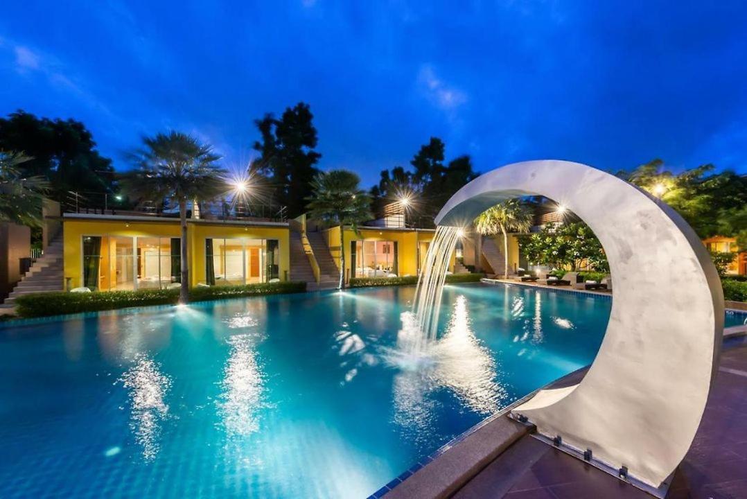 Bangkok.Grand.Resort Bang Bo Exterior foto