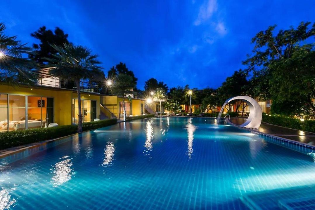 Bangkok.Grand.Resort Bang Bo Exterior foto